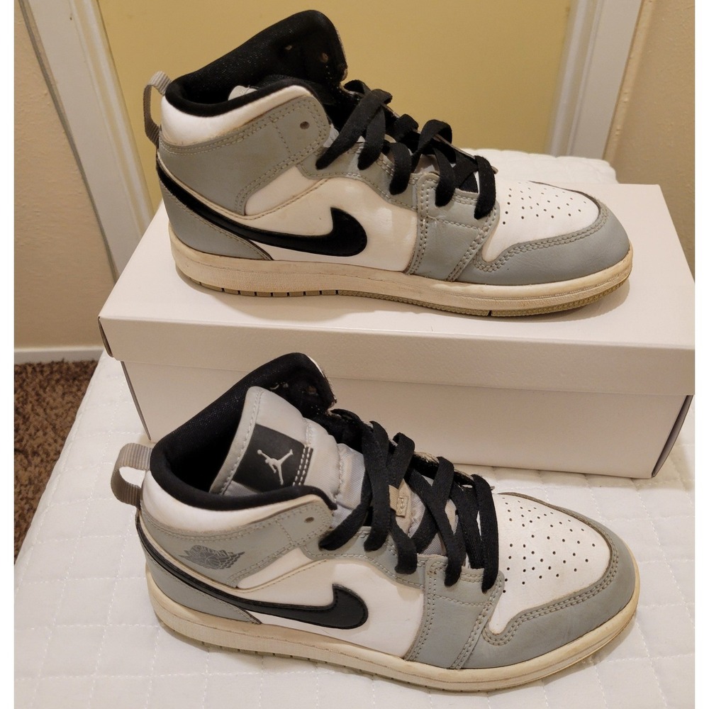 Nike Kids 2Y Air Jordan 1 Mid Sneakers Light Smoke Grey Basketball Athletic Cool